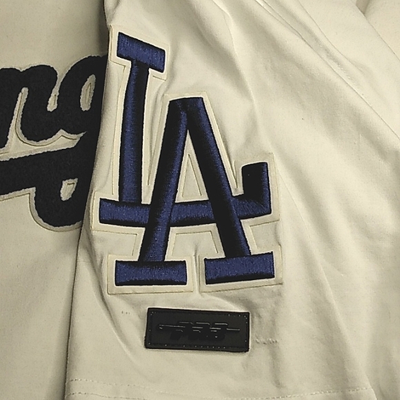 Los Angeles Dodgers 2020 Champion Shirt - Picture 4 of 8